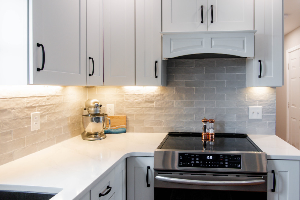 Classic Black & White Kitchen Transitional Kitchen New York by
