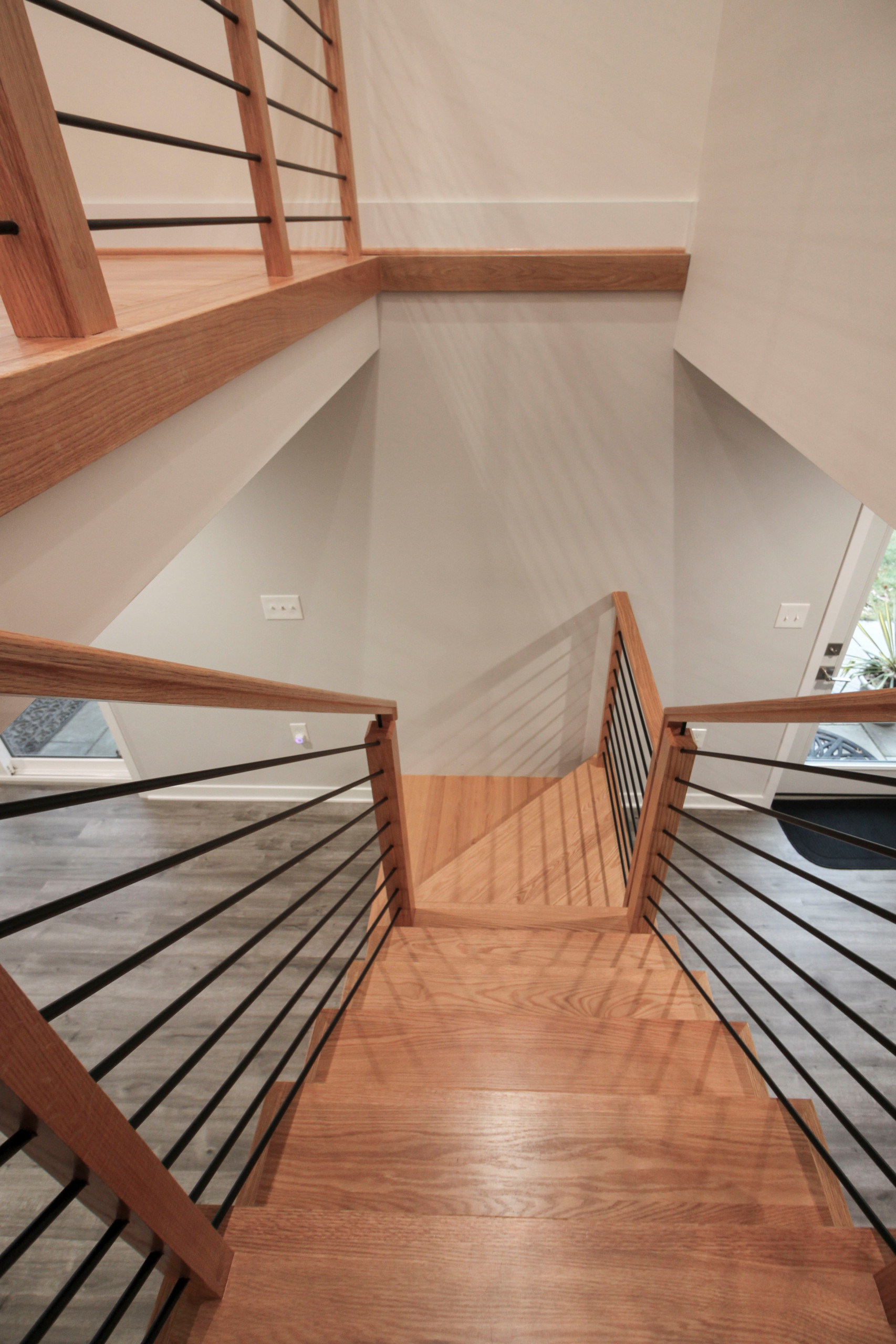 99_Modern & Open L-Shape-Winder Stair, Arlington VA 22207