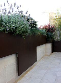 6 ideas para convertir la barandilla de la terraza en un idílico jardín