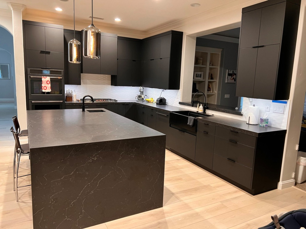 Kitchen - modern kitchen idea