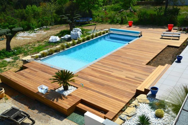 terrasse bois de piscine