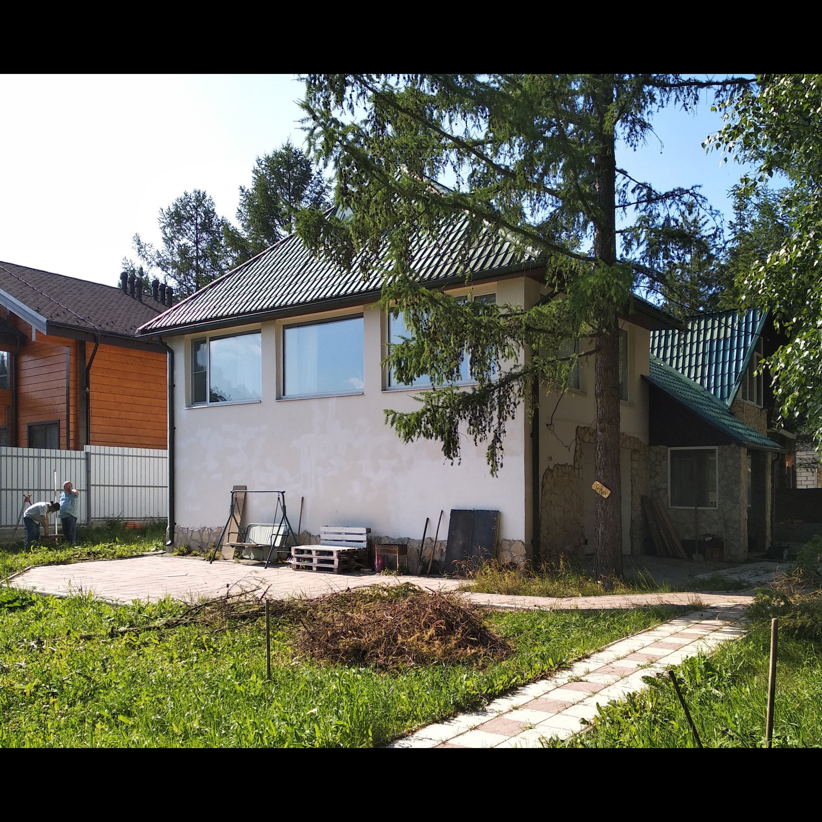 Реконструкция фасадом загородного дома