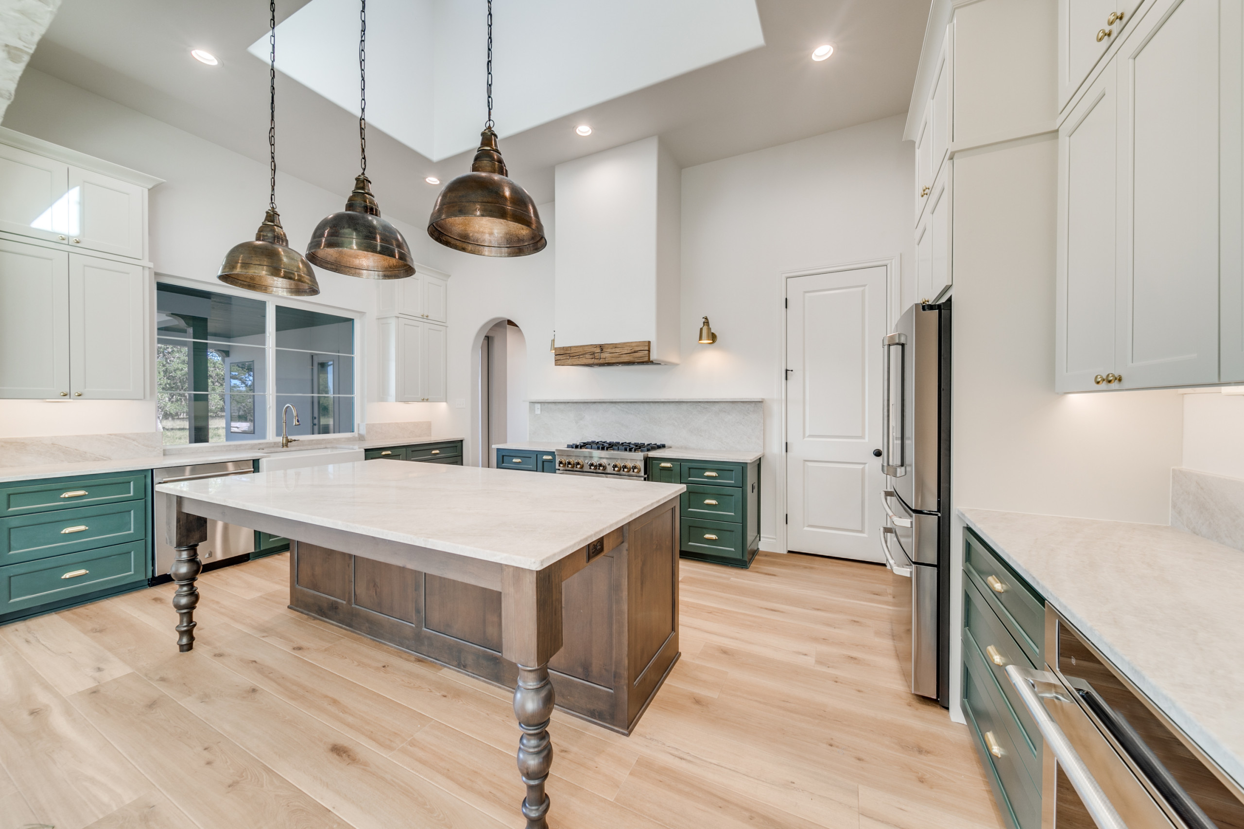 Spanish: 3,430 ft², 4 BR/3.5 BA/1 ST