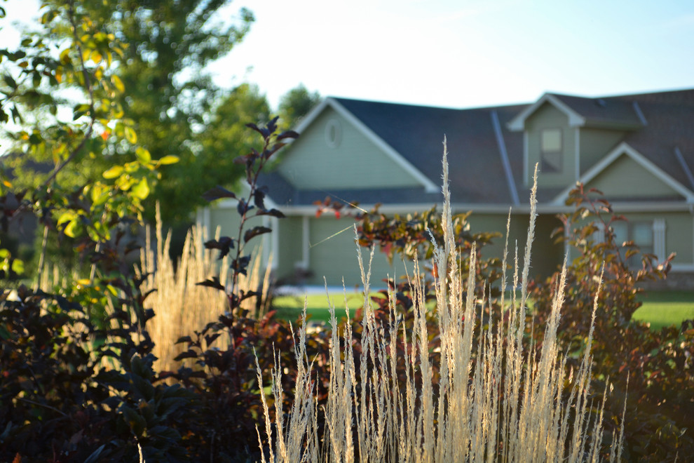 Inspiration for a rustic home design remodel in Omaha