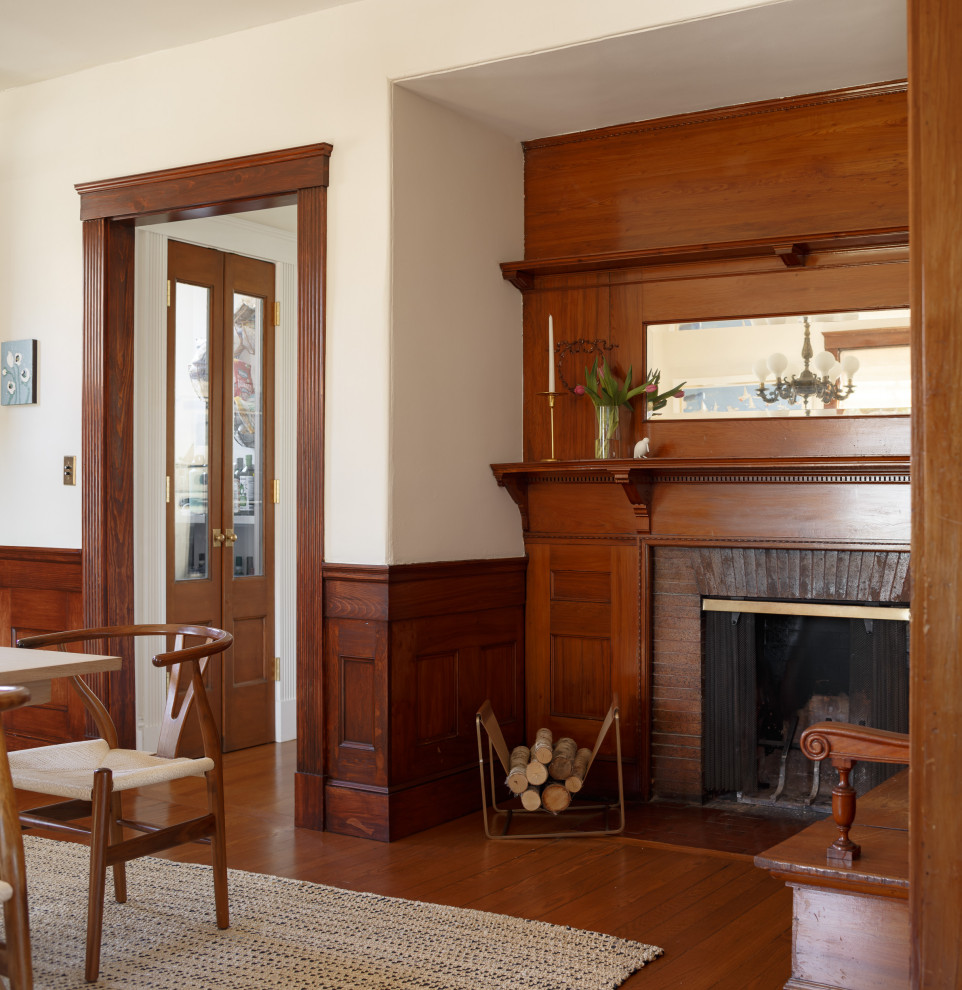 Example of an ornate living room design in Boston