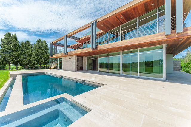 Bridgehampton Residence contemporary-swimming-pool