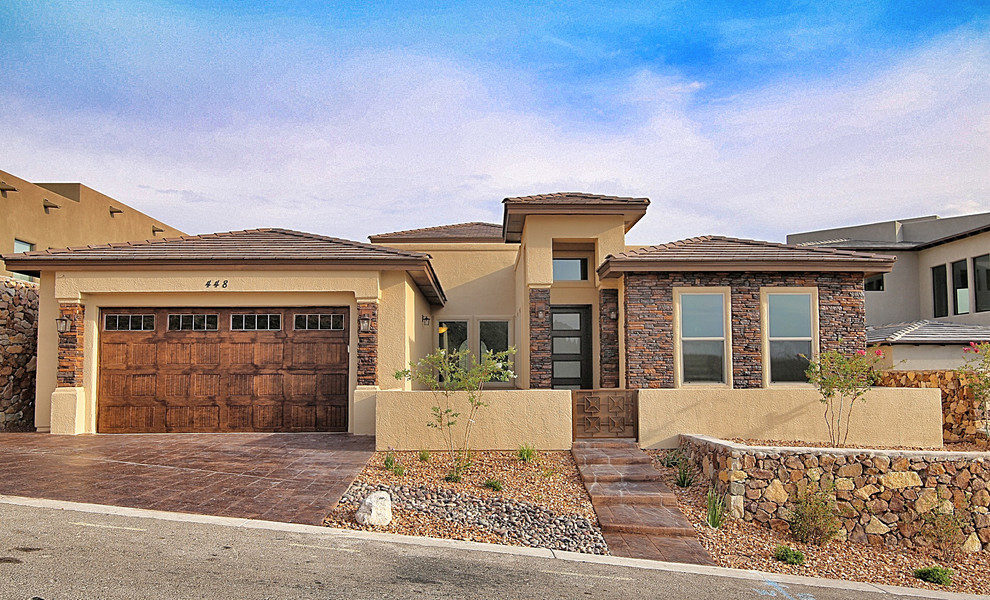 Example of a mountain style exterior home design in Austin