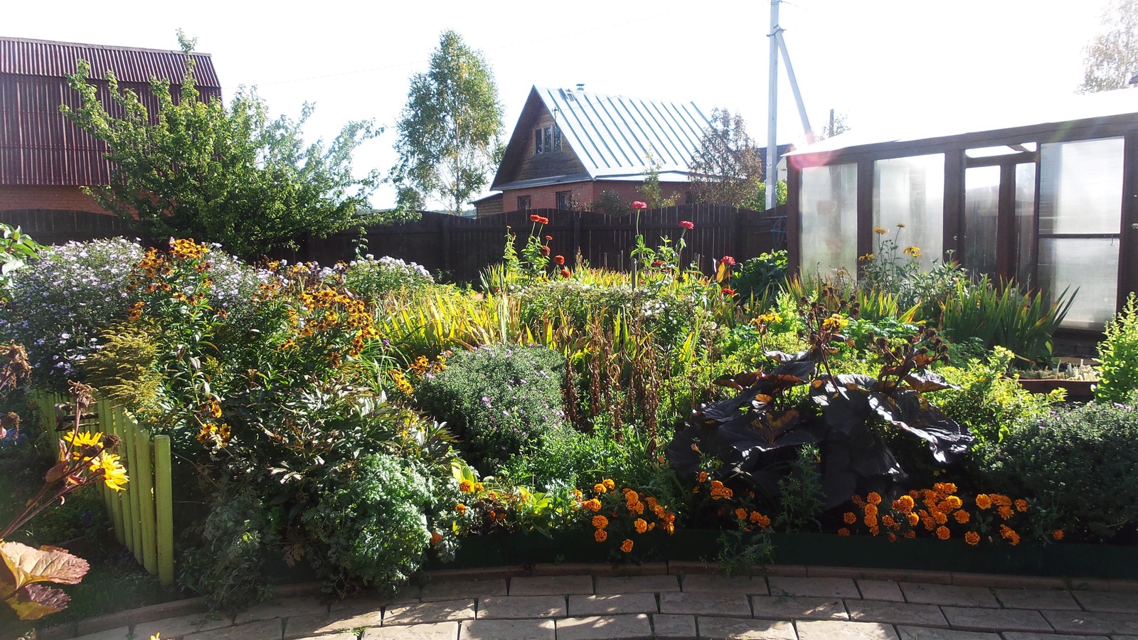 Цветники и композиции