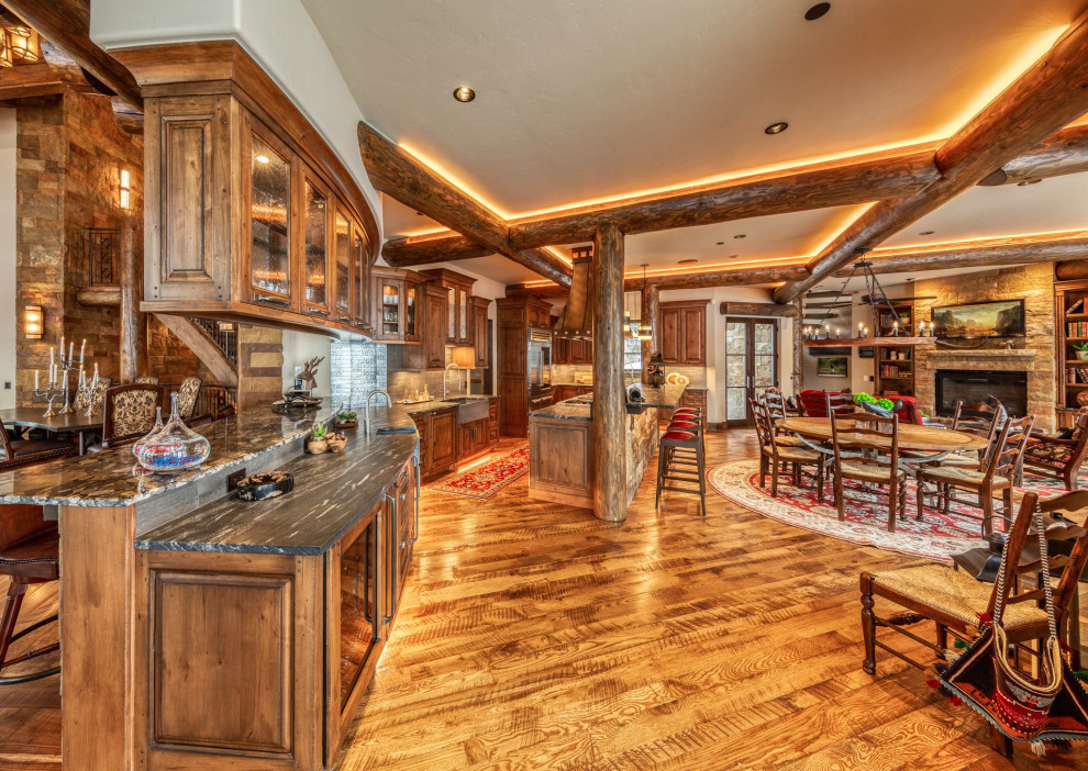 Inspiration for a rustic home design remodel in Denver