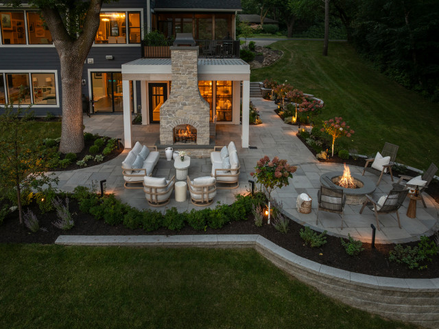 Cool California fusion-courtyard