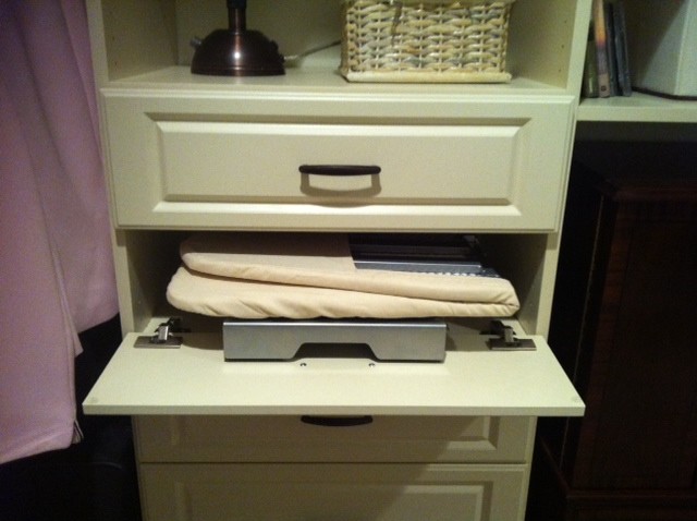 Inspiration for a transitional laundry room remodel in Chicago