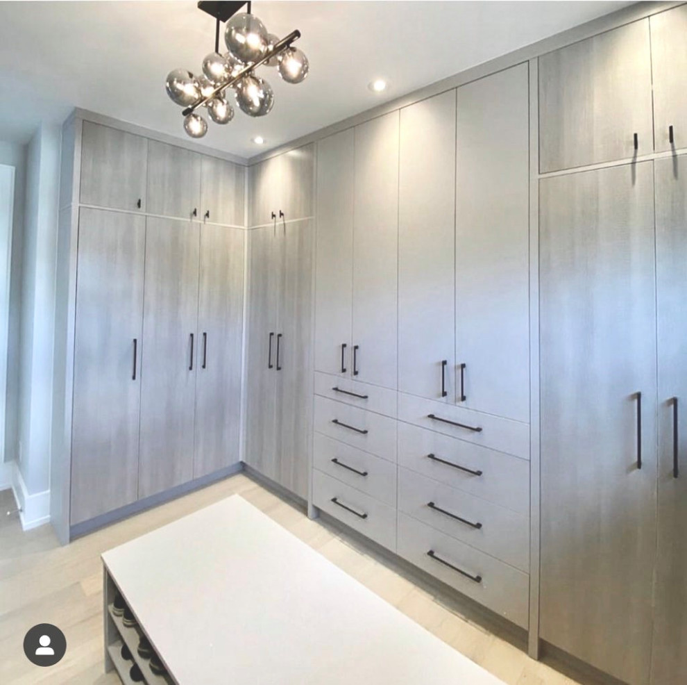 Luxurious Custom Closet Modern Closet Toronto by Canadian