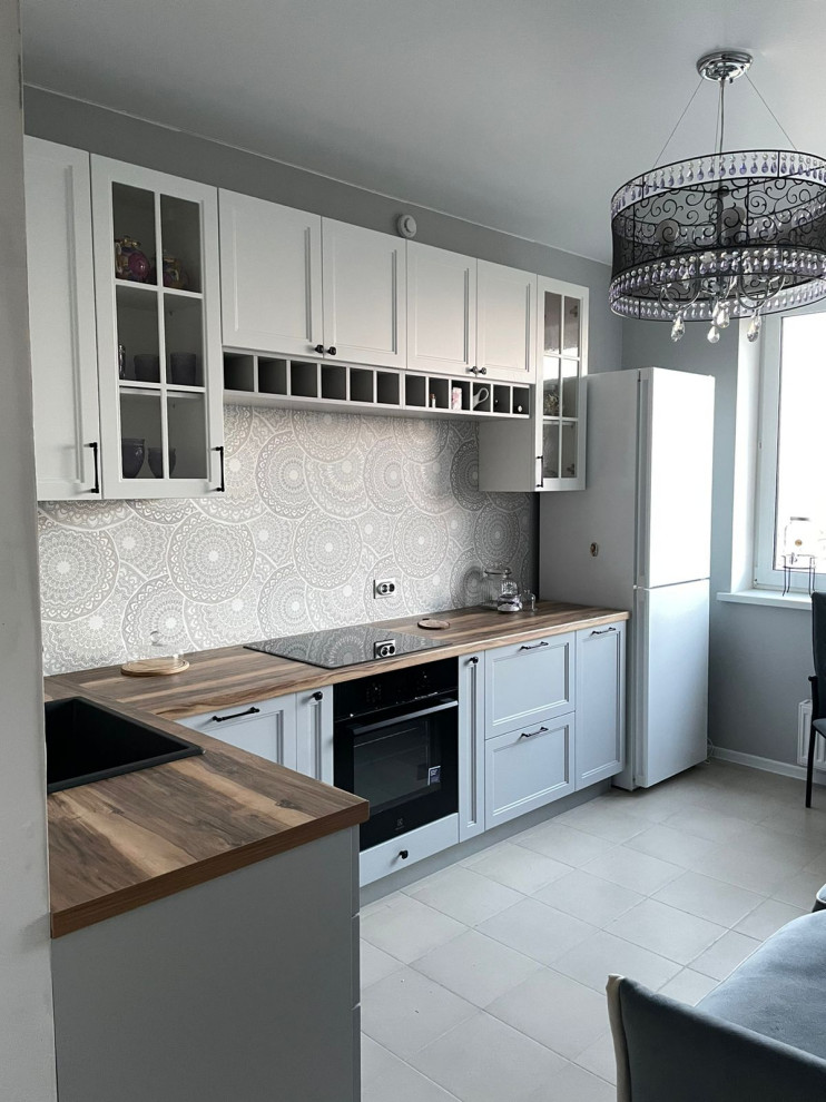 Кухонный гарнитур AVALON в сочетании серого и белого