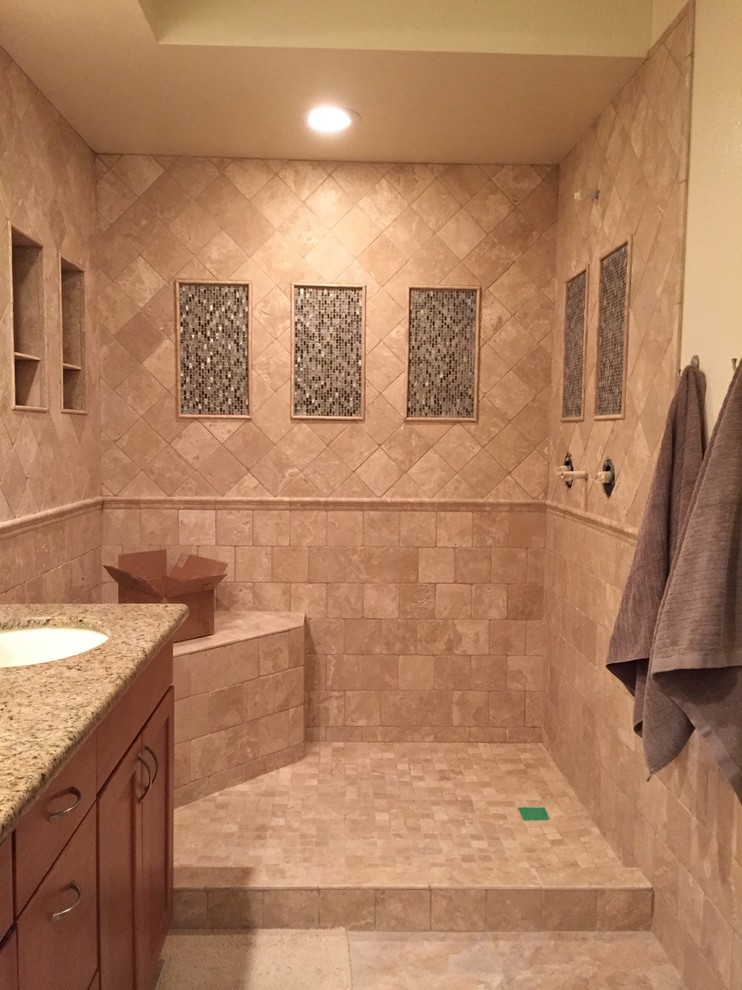 Home design - transitional home design idea in Phoenix
