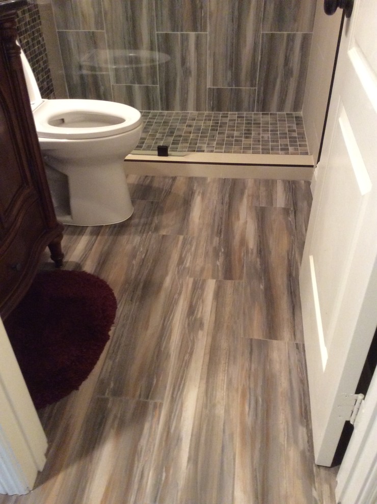 Home design - transitional home design idea in Orange County