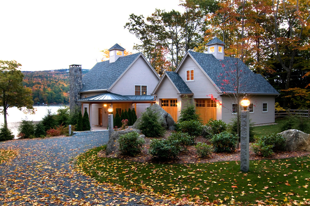 Design ideas for a traditional two-storey exterior in Boston.