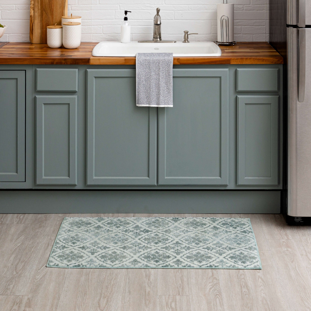 Mohawk Home Diamond Ornament Grey 1' 8" x 2' 6" Kitchen Mat Eclectic