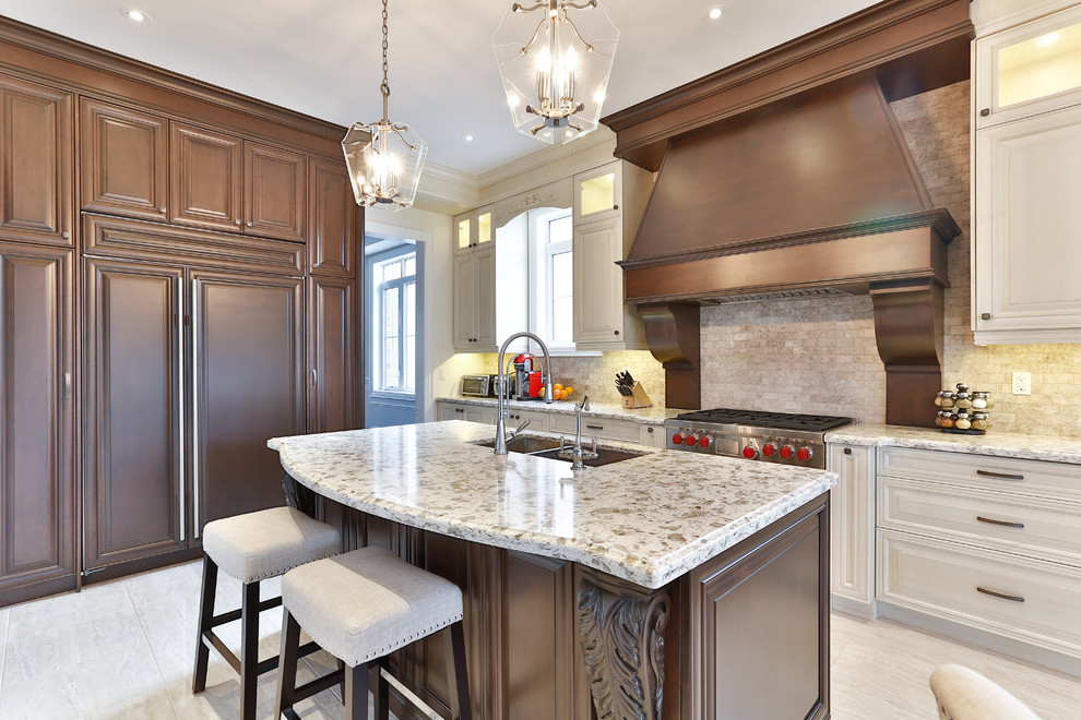 Transitional kitchen photo in Toronto