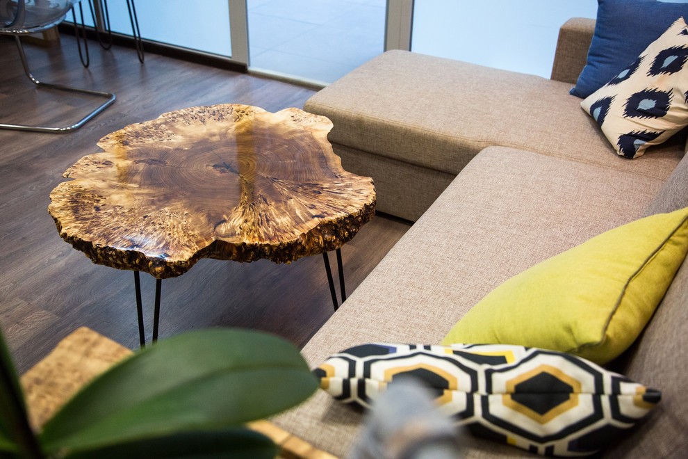 Журнальный стол из спила Тополя