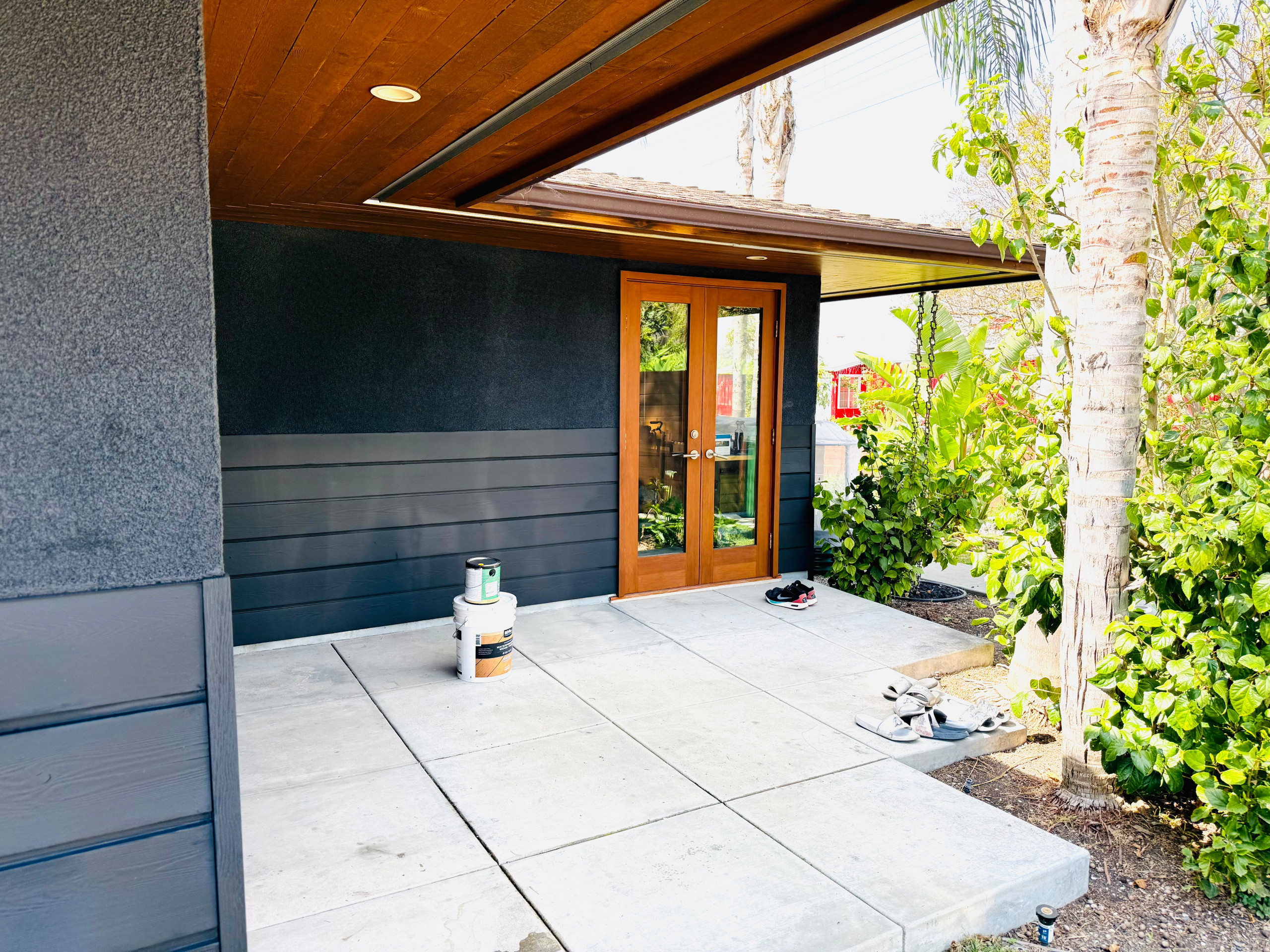 Montecito Heights | Black California Rancher Home
