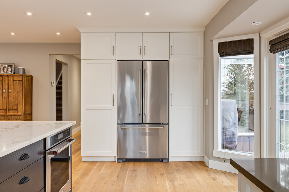 Transitional kitchen photo in Calgary