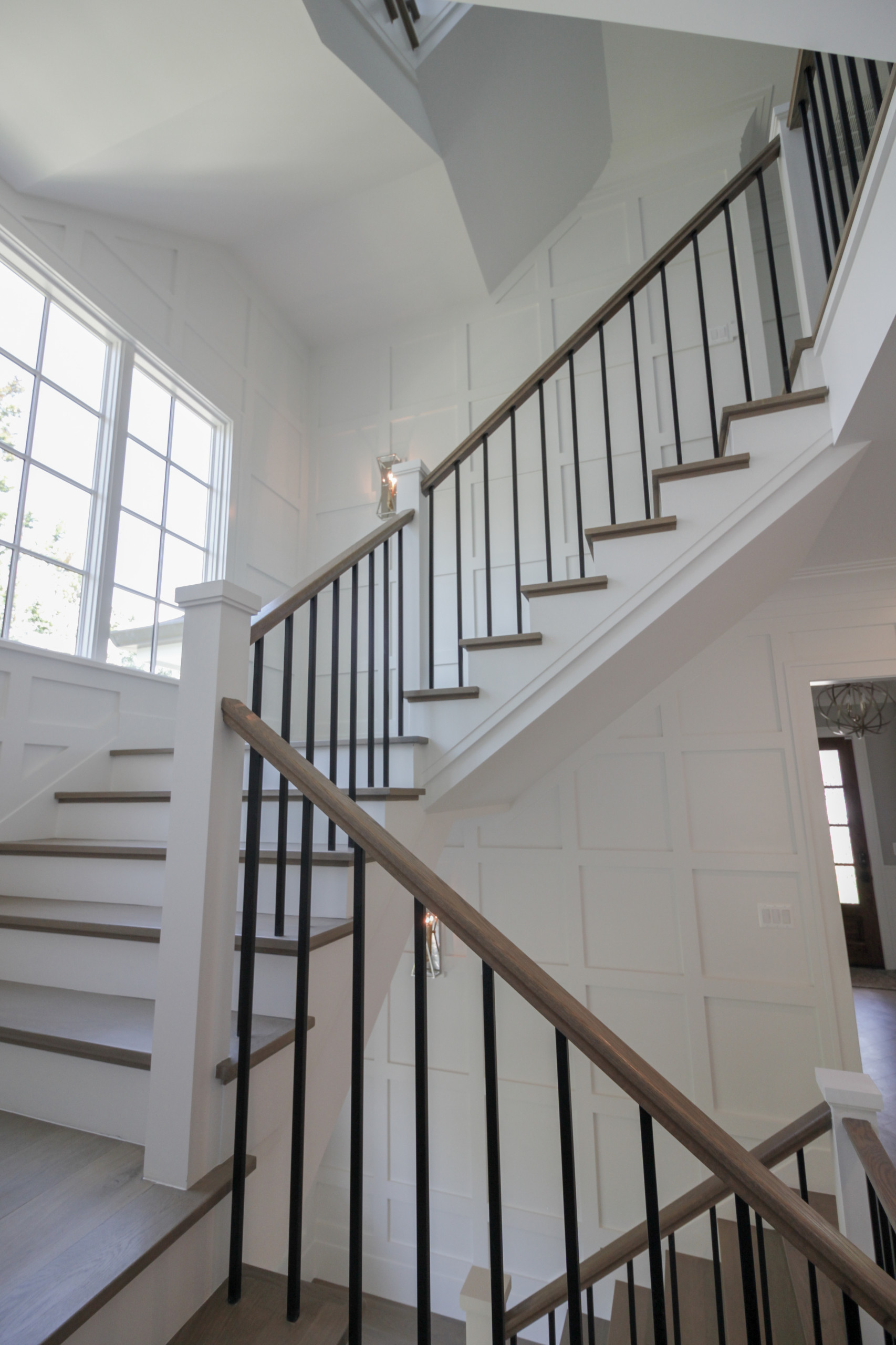 87_Welcoming and Functional Contemporary U-shaped Staircase, Arlington, VA 22207