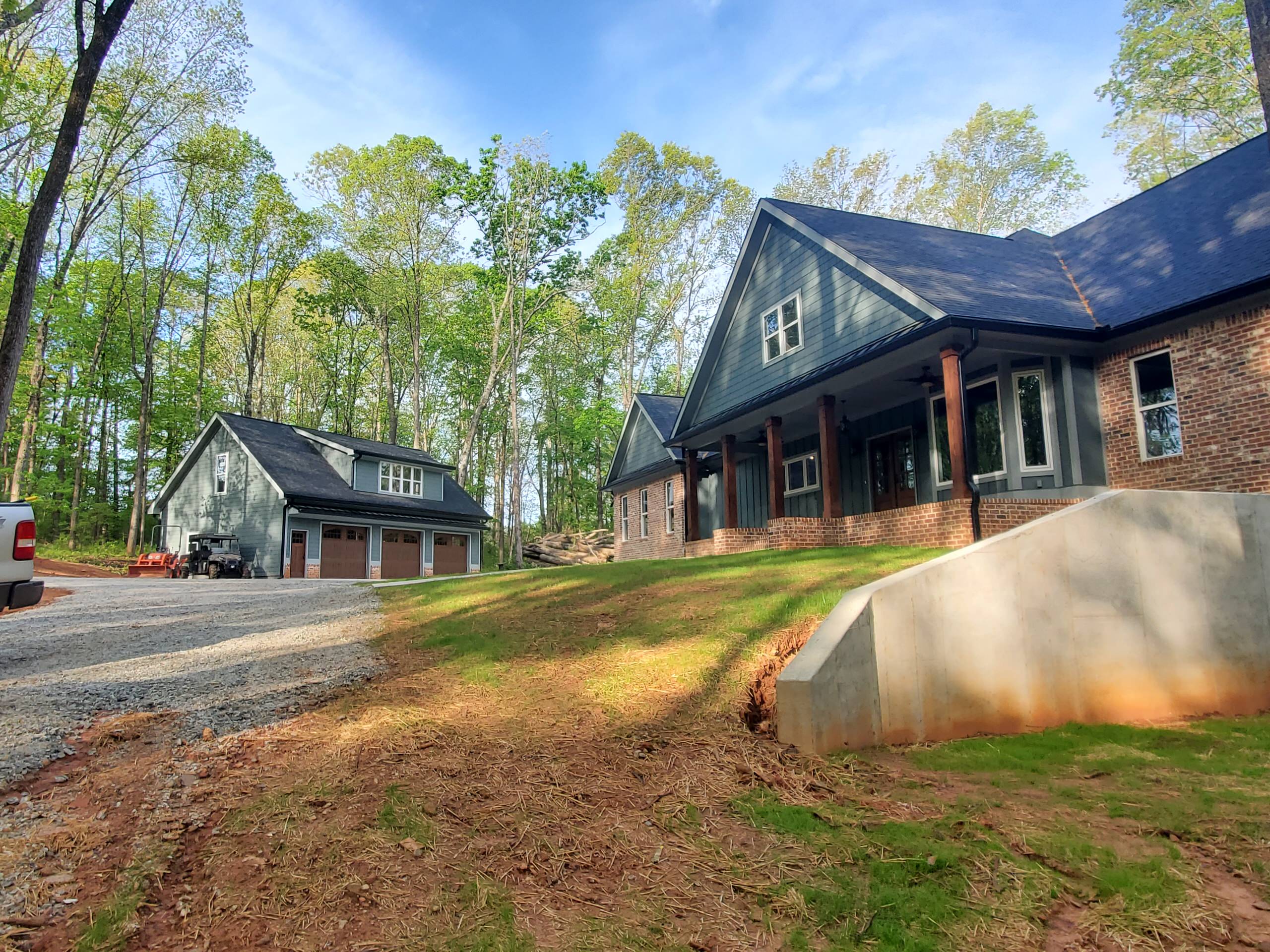 Custom Home: W/ Basement & Detached Garage