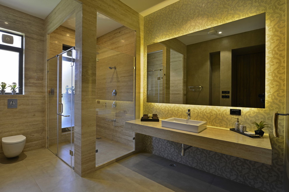 Contemporary bathroom in Mumbai.