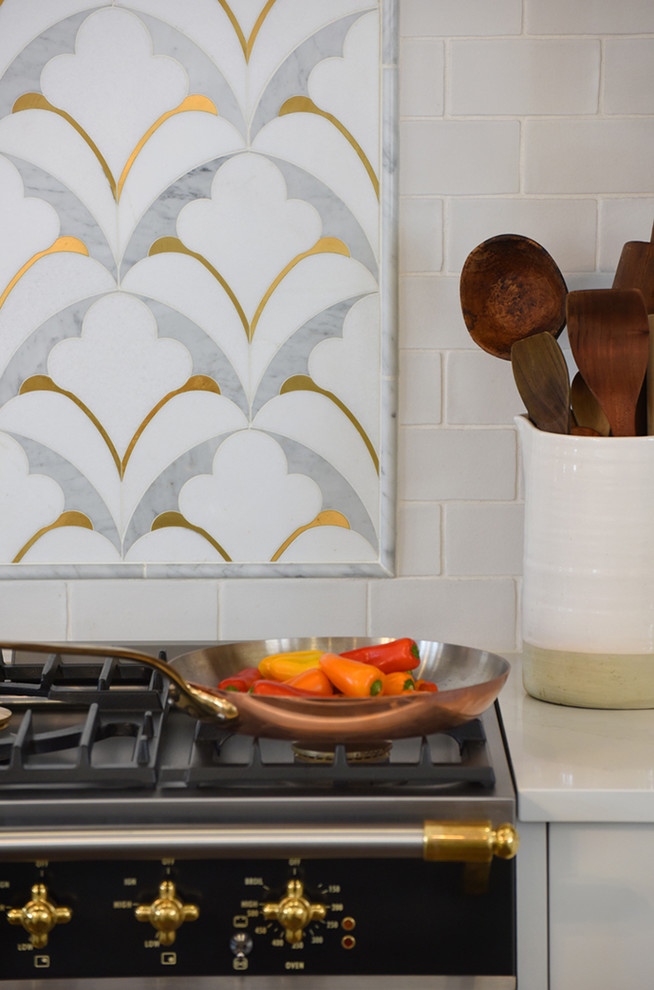Example of a transitional kitchen design in Cincinnati