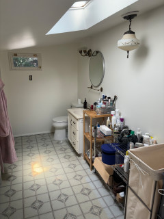 Plain Primary Bathroom Transformed Into a Warm Retreat (13 photos)