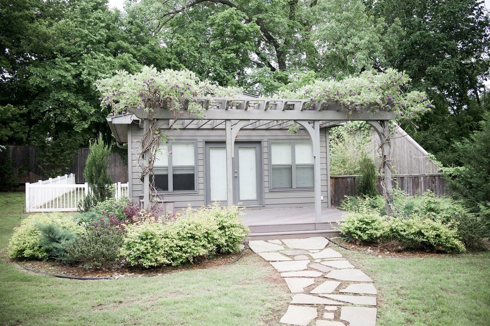 Cottage Chic Shabbychic Style Exterior Other by Austin Bean
