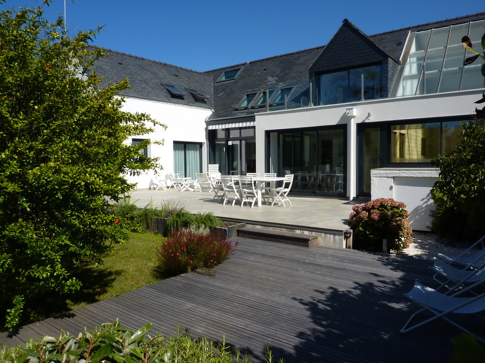 Exemple d'une maison bord de mer.