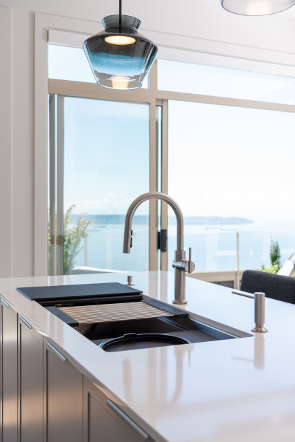 Varley modern-kitchen
