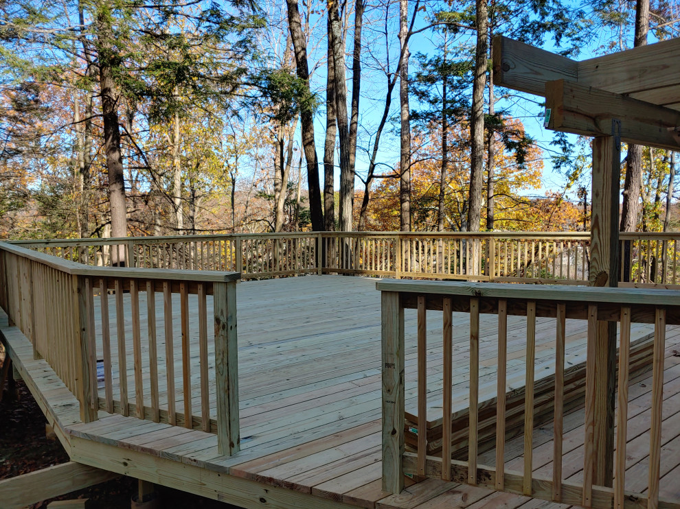 Danbury Deck Build