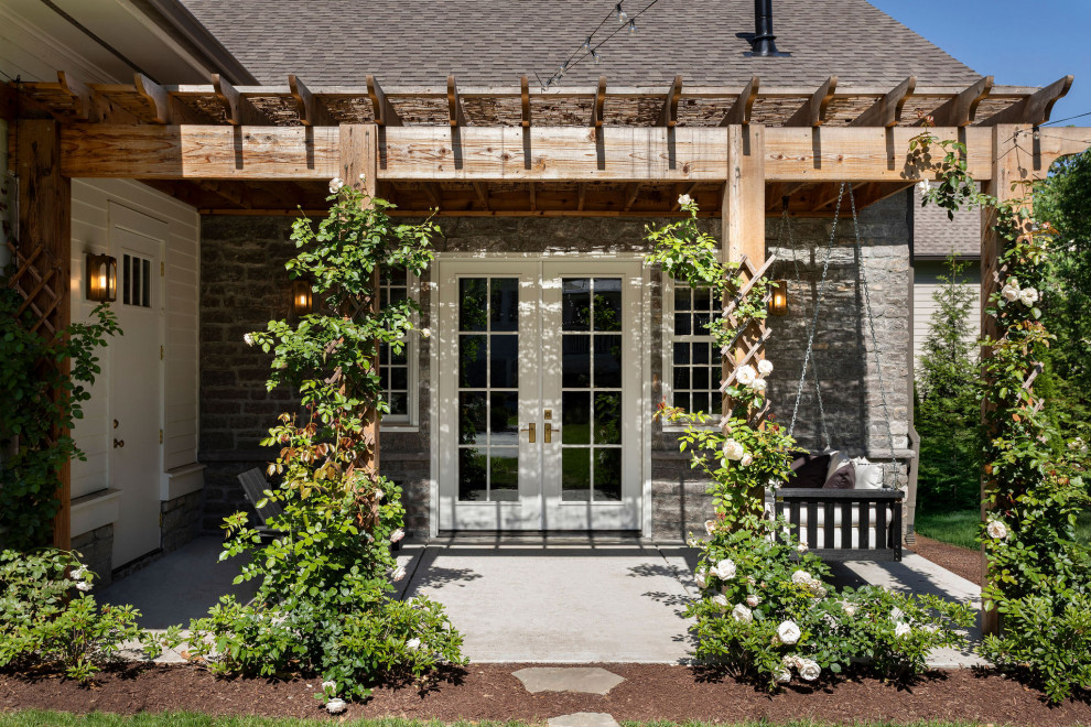 Inspiration for a timeless garage remodel in Nashville
