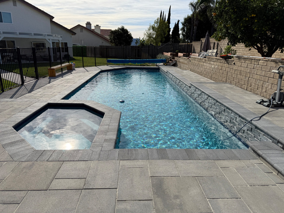Aqua White - Mini Pebble Finish