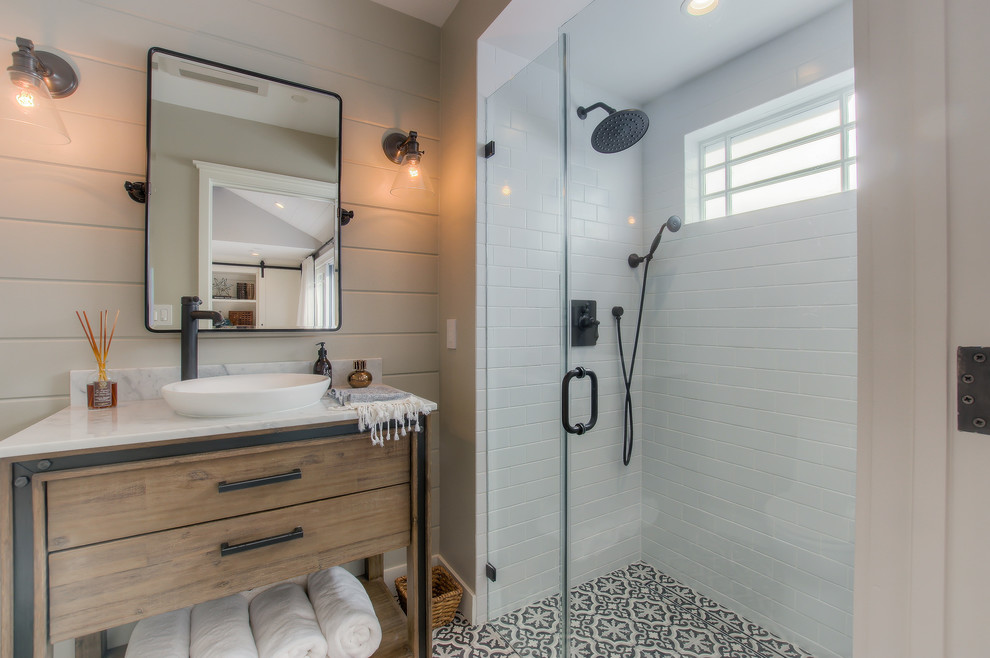 Design ideas for a transitional bathroom in Los Angeles.
