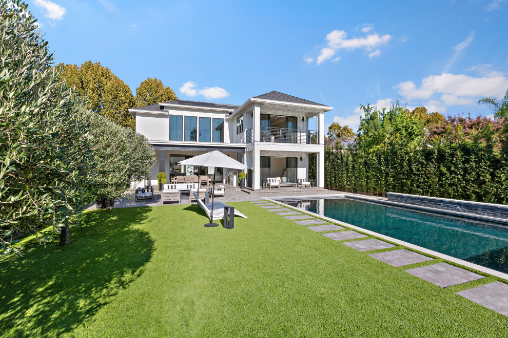 Inspiration for a transitional home design remodel in San Francisco