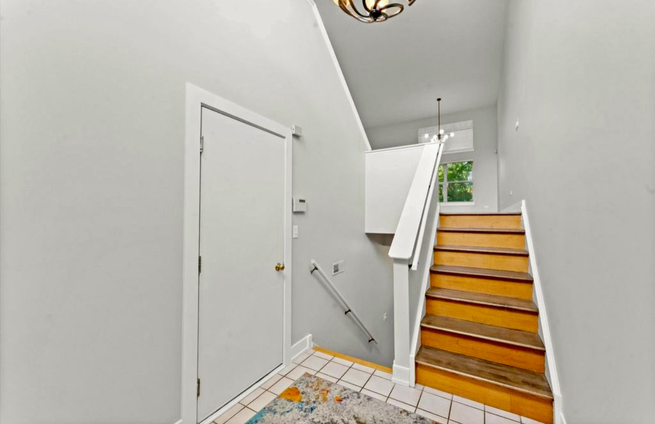 Full Refresh on Gladstone Lane