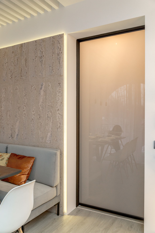 КУХНЯ с ПРОБКОВОЙ СТОЛОВОЙ. Дачный ответ