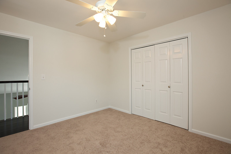 422 N Colony