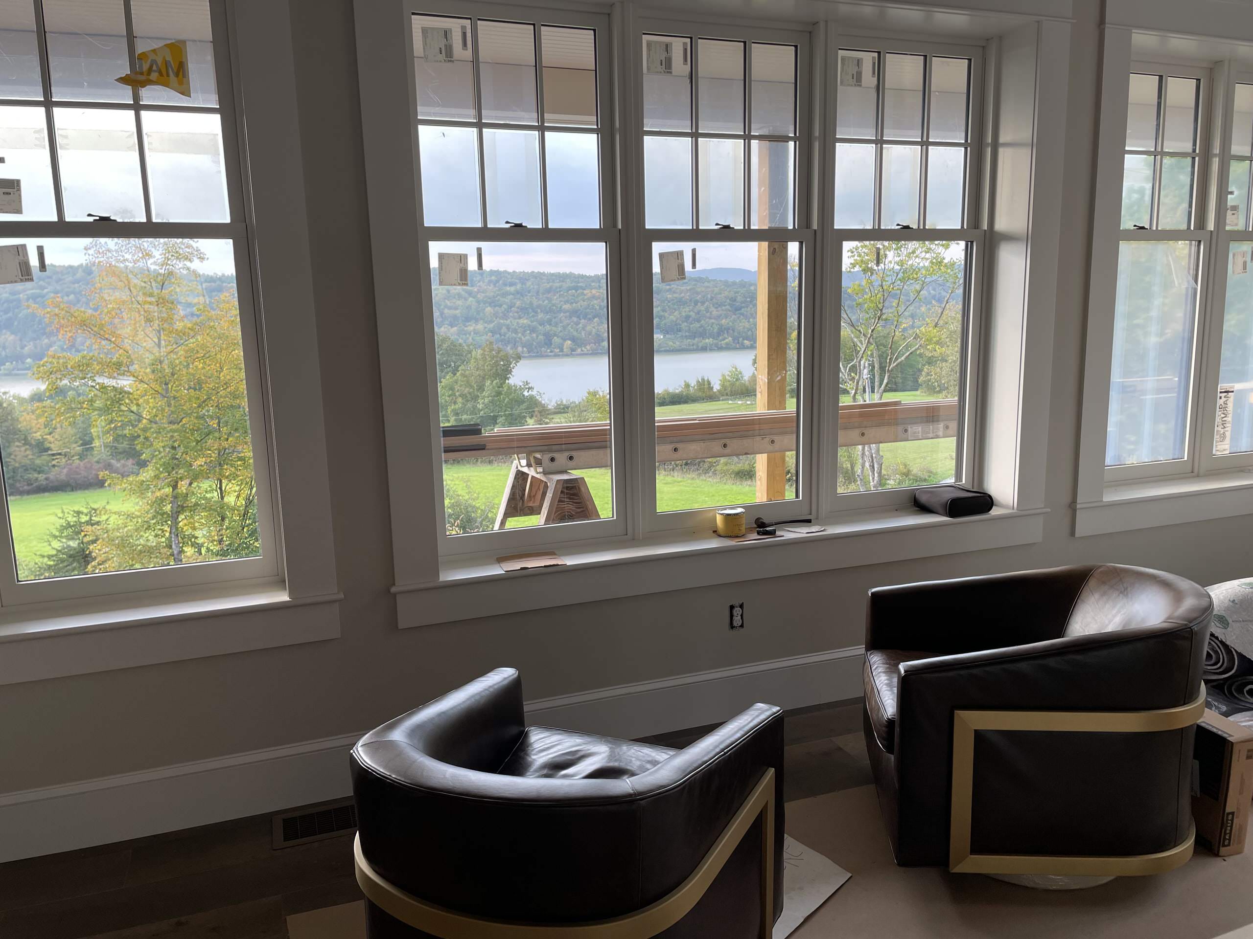 Living room photo in New York