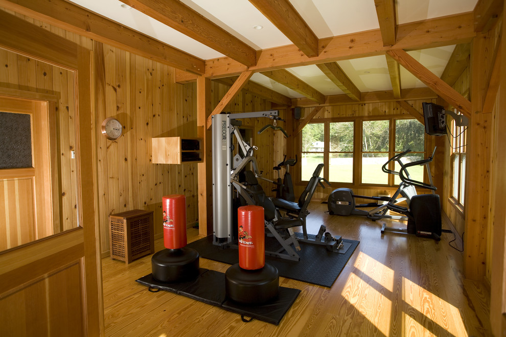 Inspiration for a traditional home gym in Providence.