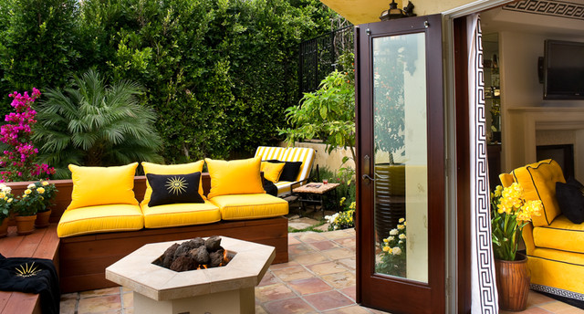 7 Striking Summer Color Combos For Your Outdoor Room - Best Colors For Metal Patio Furniture