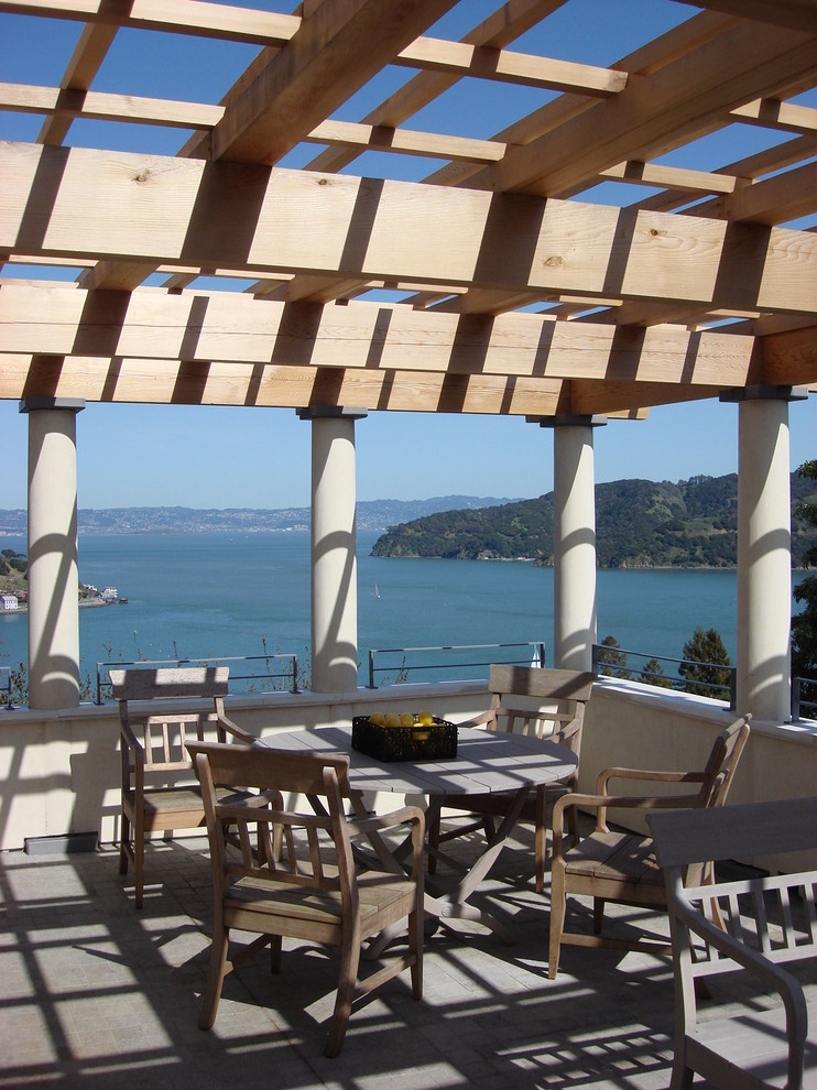 Photo of a contemporary verandah in San Francisco.