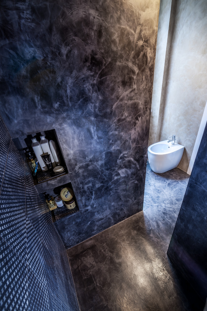 Idee per una stanza da bagno mediterranea di medie dimensioni con pareti beige