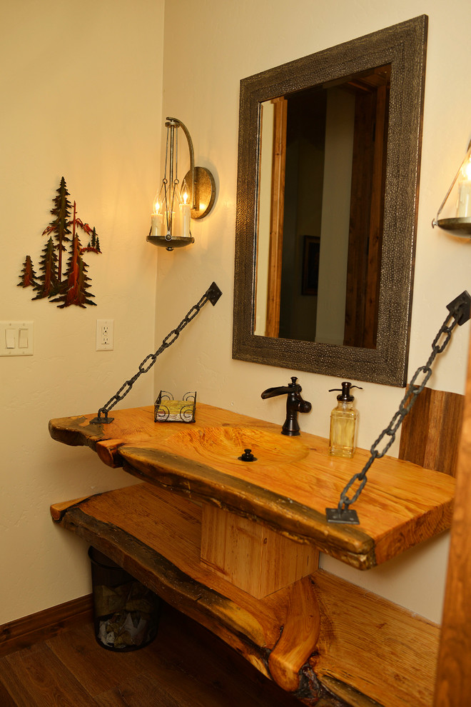 Mountain style home design photo in Phoenix