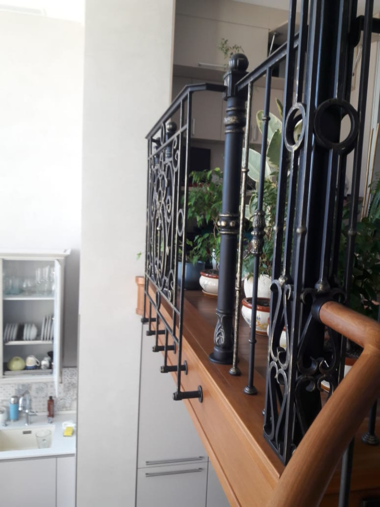 Винтовая лестница, с подсветкой.