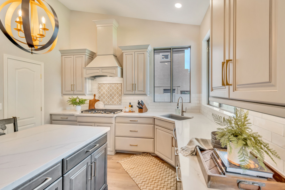 Example of a transitional kitchen design in Phoenix