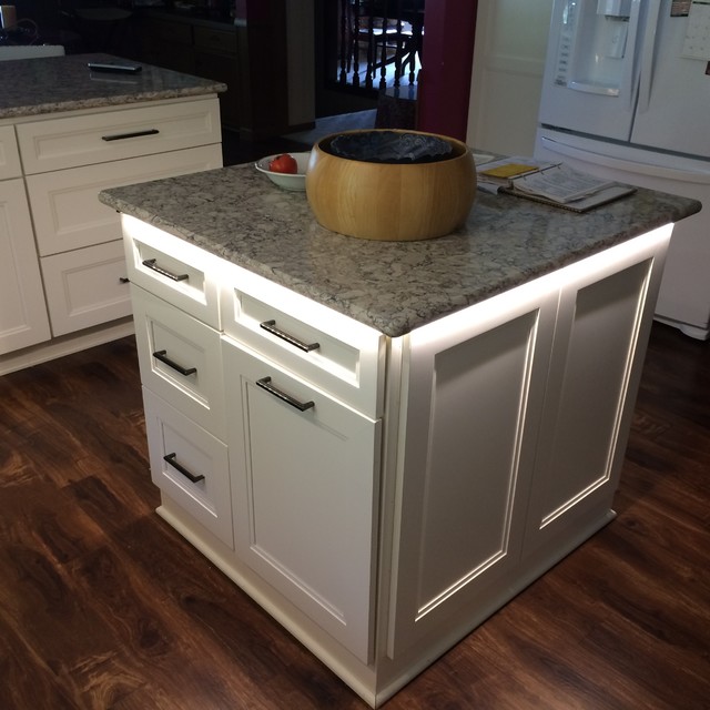 Luxury Classic White Kitchen Modern Kitchen Milwaukee by Drexel